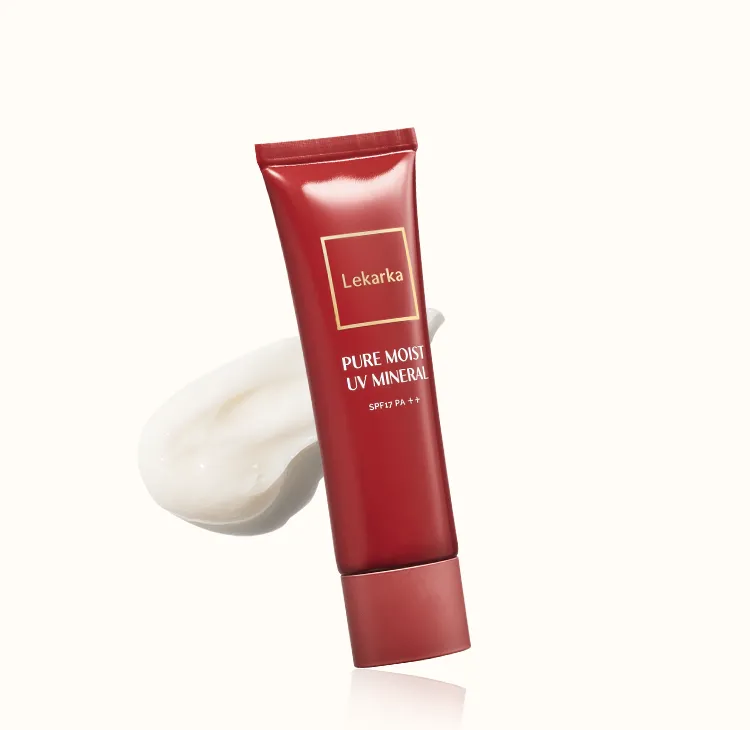 レカルカ「PURE MOIST UV MINERAL SPF17 PA++」チューブタイプの日焼け止め